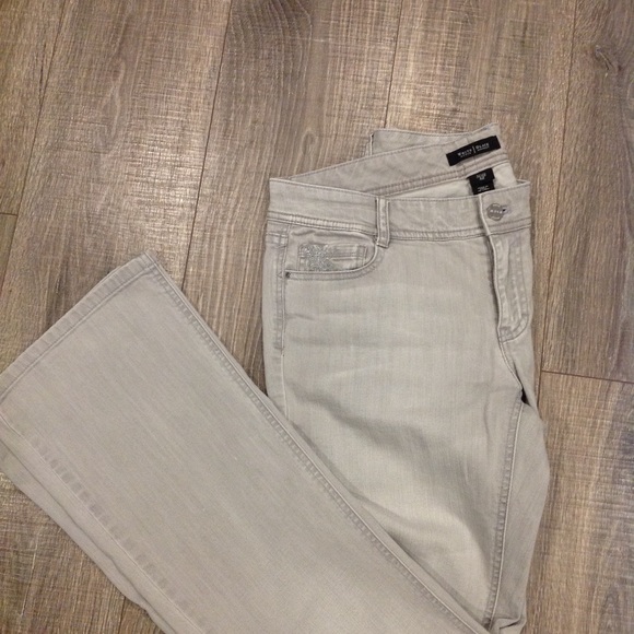 White House Black Market Jeans - Picture 4 of 6